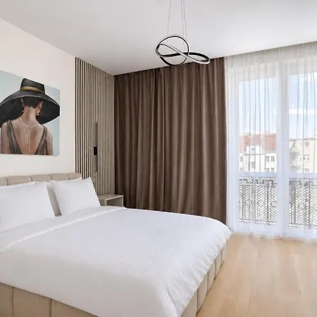 A Modern Premium In The Heart Of Apartment *